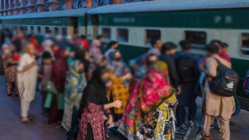 ریلوے اسٹیشنز پر کھانے کے معیار کی چیکنگ: فوڈ اتھارٹی کا بڑا اقدام