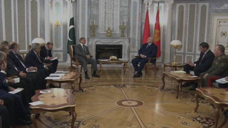وزیراعظم شہباز شریف اور بیلا روس کے صدر کی ملاقات، متعدد شعبوں میں تعاون بڑھانے پر اتفاق