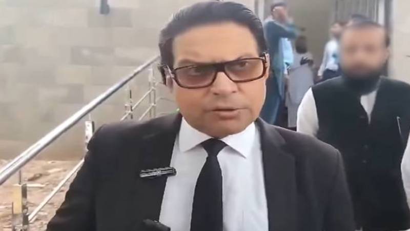 پی ٹی آئی کی کسی ڈیل پر بات نہیں ہو رہی، اصولوں پر کھڑے ہیں: سلمان اکرم راجہ