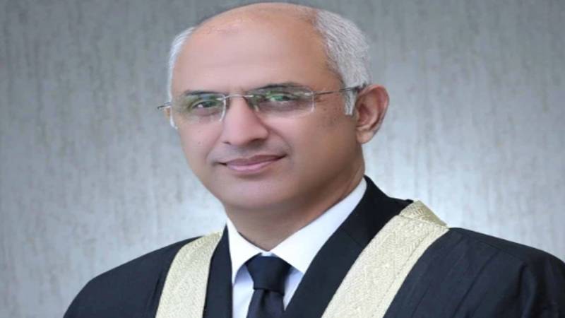 عدالتی طنز: 'آپ جیسے لوگوں' کی نااہلی سے قاتل بری ہو جاتے ہیں، جسٹس محسن