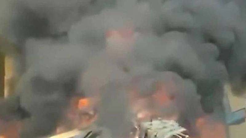 وہاڑی میں ایئر فورس کا تربیتی طیارہ گر کر تباہ، پائلٹ محفوظ رہے