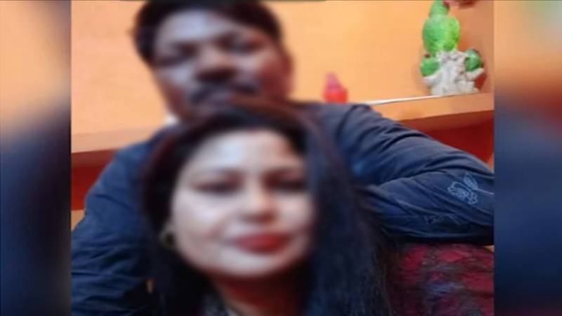 4 بچوں کی ماں اپنی بیٹی کے سسر کے ساتھ بھاگ گئی