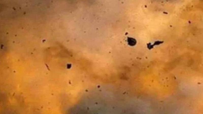 لکی مروت: درہ پیزو میں ٹریفک پولیس موبائل پر دھماکہ، دو افراد زخمی