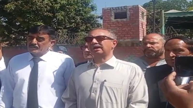 عمر ایوب نے شہباز شریف کو بزدل وزیراعظم قرار دیتے ہوئے سخت تنقید کی