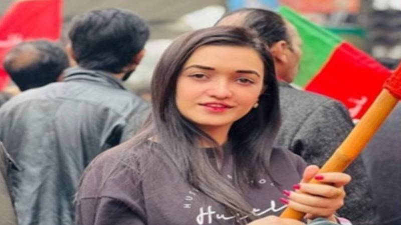 لاہور: صنم جاوید اور ان کے شوہر کی گرفتاری