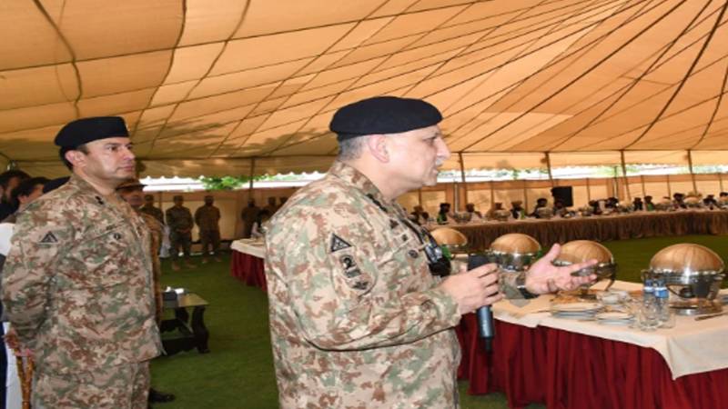 فتنہ الخوارج کے پاس واحد راستہ ہے کہ ہتھیار ڈال دیں: کور کمانڈر پشاور