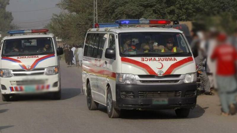 ایف سی انڈرپاس کے قریب تیز رفتار رکشہ اُلٹنے سے 5 افراد زخمی