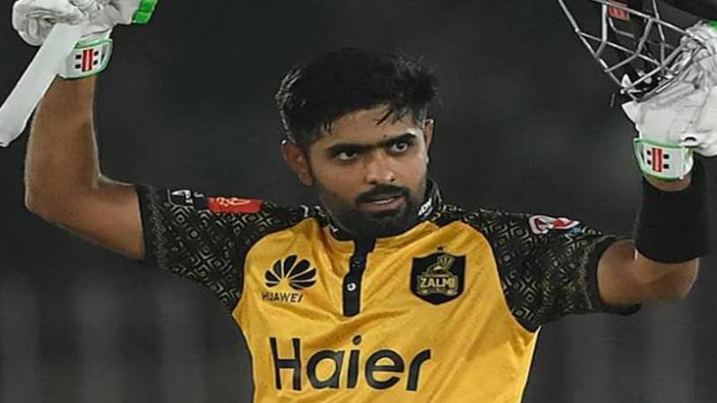 بابر اعظم نے پی ایس ایل میں کیچز کا نیا ریکارڈ قائم کر دیا، 50 کیچز مکمل کرنے والے پہلے کھلاڑی بن گئے
