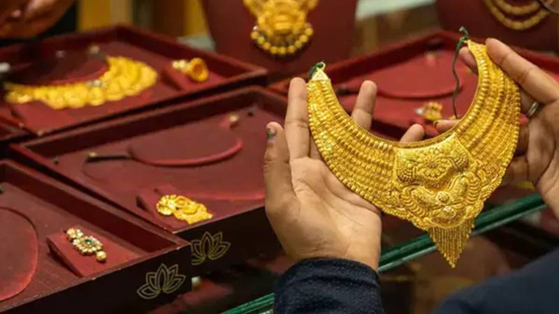 سونے کی قیمت میں بڑی کمی، فی تولہ قیمت میں ہزاروں روپے کی کمی