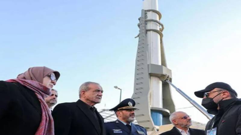 ایران نے نیا سالڈ فیول بیلسٹک میزائل ’’قاسم بصیر‘‘ متعارف کرایا