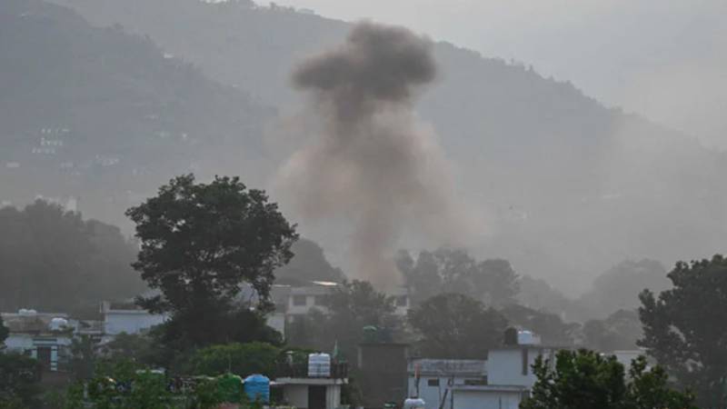ملکی اور غیر ملکی میڈیا کا بھارتی جارحیت سے متاثرہ علاقوں کا معائنہ