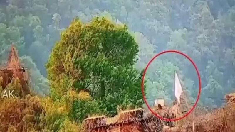 ایل او سی پر بھارتی فوج نے شکست تسلیم کر کے سفید جھنڈا لہرا دیا