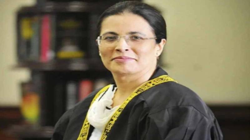 مخصوص نشستوں کا کیس: جسٹس عائشہ کا اختلافی نوٹ ویب سائٹ پر نہ آنے پر چیف جسٹس کو خط