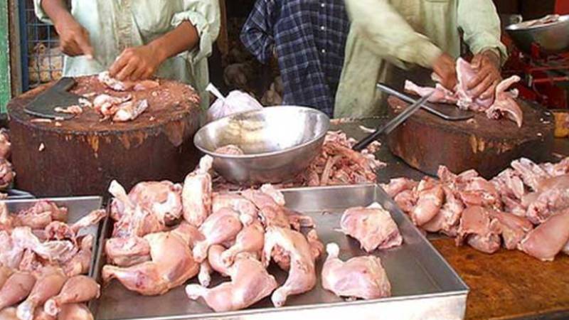 برائلر مرغی کا گوشت 25 روپے فی کلو تک مہنگا ہو گیا