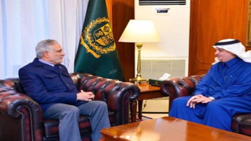 نائب وزیراعظم اسحاق ڈار اور سعودی سفیر کی ملاقات، تعلقات مزید مضبوط بنانے پر اتفاق