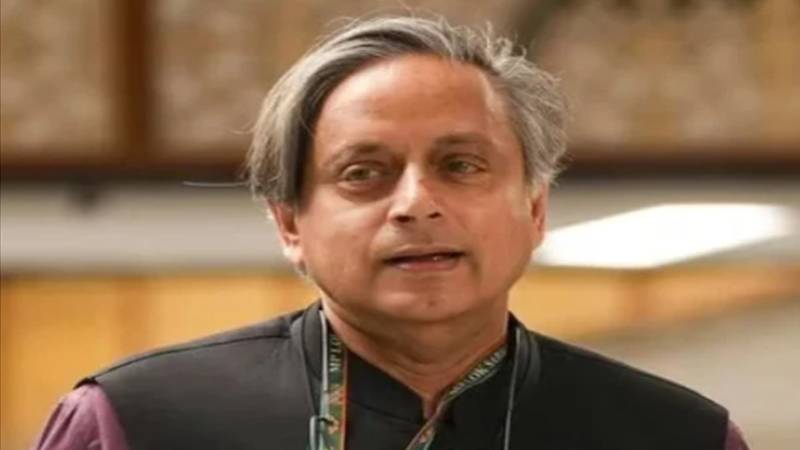 ششی تھرور کا مودی حکومت کو مہم جوئی سے گریز کرنے کا مشورہ، پاکستانی فوج کی طاقت کا اعتراف
