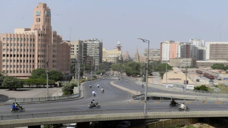 کراچی میں آئندہ تین روز کے دوران موسم گرم اور مرطوب رہنے کا امکان