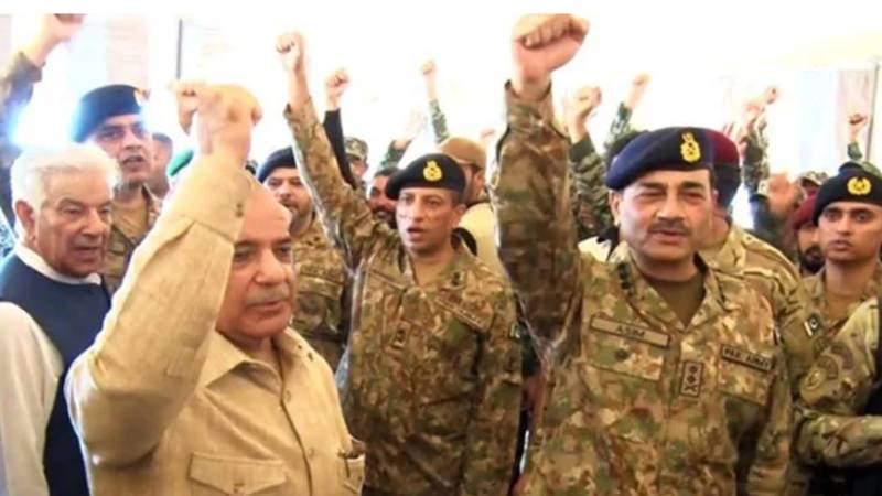 وزیرِ اعظم اور آرمی چیف کا معرکہ حق کے دوران آپریشن بنیان المرصوص کی فرنٹ لائن چھاؤنی کا دورہ
