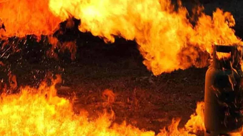 اسلام آباد: علی پور میں گیس سلنڈر دھماکہ، دو خواتین جاں بحق، دو زخمی