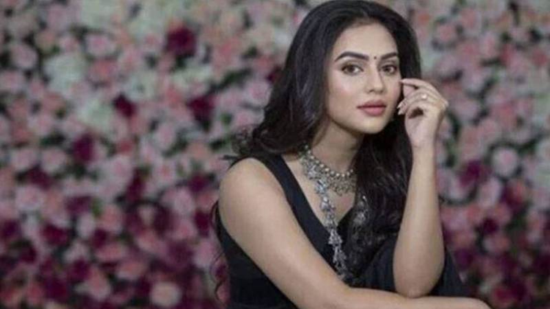 اداکارہ نصرت فاریہ ایئرپورٹ سے گرفتار
