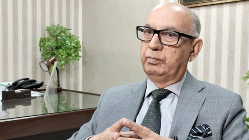 بانی پی ٹی آئی کی حکومتی یا عسکری عہدیدار سے کوئی ملاقات نہیں:عرفان صدیقی