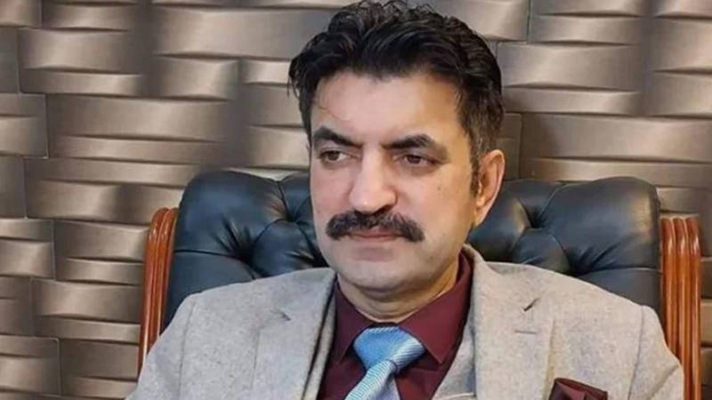 سیاست سے کنارہ کشی نہیں کی، بس اپنے کام سے کام رکھتا ہوں: شیر افضل مروت