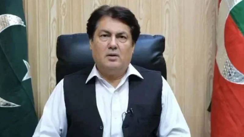 ضم اضلاع میں امن و امان بڑا چیلنج، وفاق فنڈز فوری منتقل کرے: بیرسٹر سیف
