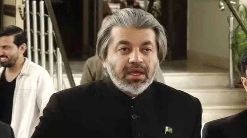 عمران خان سے ملاقات کی کوشش پر علی محمد خان اور پولیس کے درمیان شدید جھڑپ