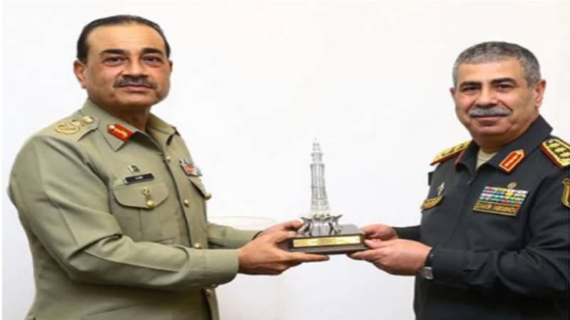 آرمی چیف جنرل سید عاصم منیر کی آذربائیجان کے وزیرِ دفاع سے ملاقات، دفاعی تعاون پر تبادلہ خیال