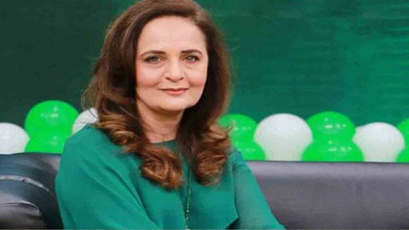 حنا بیات کا جناح ائیرپورٹ کے واش رومز میں پانی نہ ہونے پر شدید احتجاج