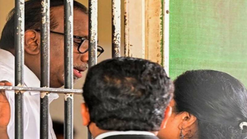سری لنکا کی عدالت نے بدعنوانی کے مقدمے میں دو سابق وزیروں کو 20 سے 25 سال قید کی سزا سنادی