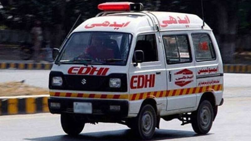 فیصل آباد میں افسوسناک ٹریفک حادثہ، 4 افراد جاں بحق، 4 زخمی