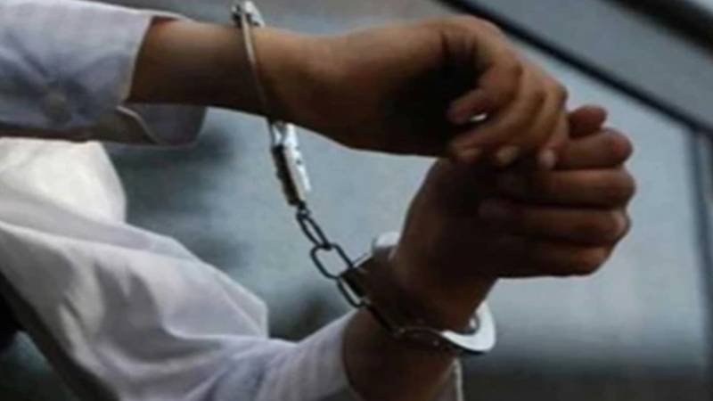 لاہور انویسٹی گیشن پولیس نے بحرین سے اشتہاری ملزم صابر کو ڈی پورٹ کروا کر گرفتار کر لیا