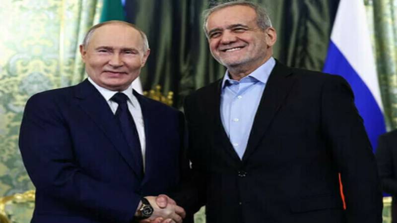 روسی صدر پیوٹن نے ایران اور امریکہ کے درمیان جوہری تنازع حل کروانے میں ثالثی کی پیشکش کر دی