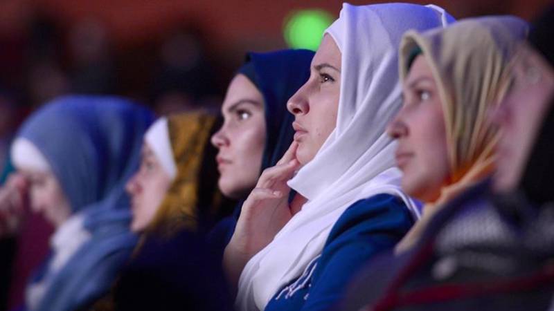 ڈنمارک کی وزیراعظم کا مکمل نقاب پر پابندی اسکولوں اور جامعات تک بڑھانے کا اعلان