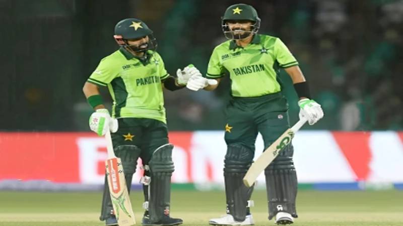 پی سی بی نے دورہ بنگلادیش و ویسٹ انڈیز کے لیے 25 رکنی ابتدائی اسکواڈ تیار کر لیا، بابر اعظم اور رضوان باہر