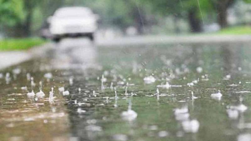  ملک بھر میں شدید گرمی کی لہر جاری، محکمہ موسمیات نے بارشوں سے متعلق نئی پیشگوئی جاری کر دی