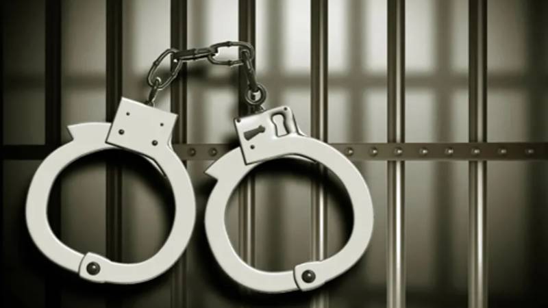 کلمہ چوک پر وارڈنز اور موٹر سائیکل سوار میں جھگڑا، سی ٹی او کا فوری ایکشن، دونوں فریق قصور وار قرار