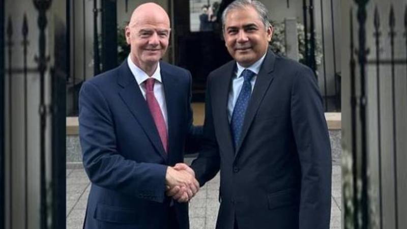 چئیرمین پی سی بی محسن نقوی کی فیفا صدر سے ملاقات، کھیلوں کے فروغ پر تبادلہ خیال