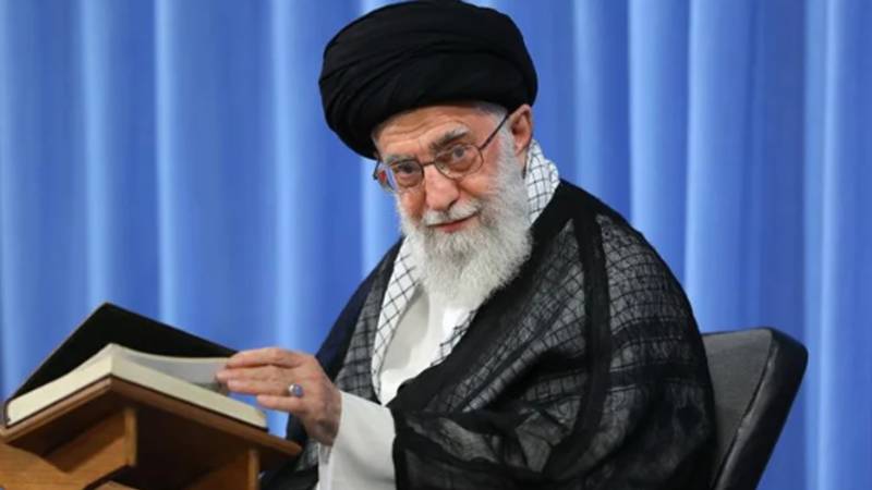 صہیونی دشمن کو سزا دینے کا عمل جاری ہے، آیت اللّٰہ خامنہ ای