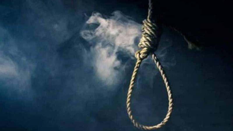 صوابی: خواجہ سرا کی پنکھے سے لٹکی لاش برآمد، پولیس نے تحقیقات شروع کر دیں