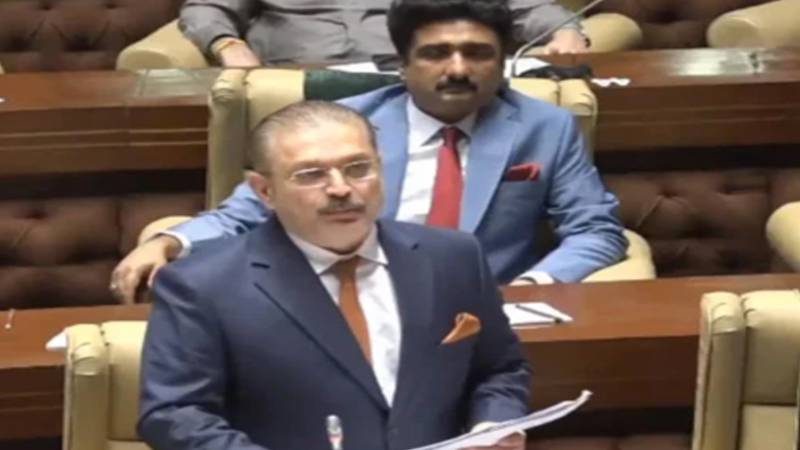 سندھ میں گاڑیوں کی فٹنس کا نظام بہتر بنانے کے لیے جدید مشینری خریدی جائے گی، شرجیل میمن
