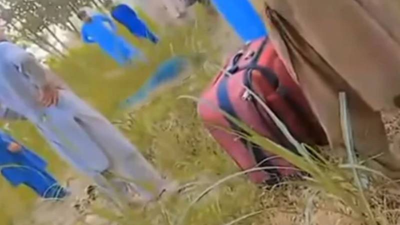 چارسدہ: کھیت سے ملنے والے سوٹ کیس سے نوجوان لڑکی کی لاش برآمد