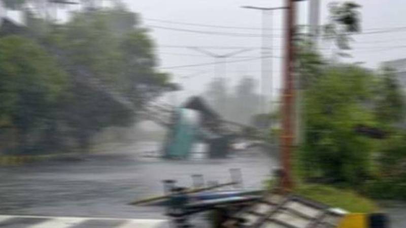 پنجاب بھر میں بارش کے باعث حادثات، چھتیں گرنے سے 2 افراد جاں بحق، 14 زخمی
