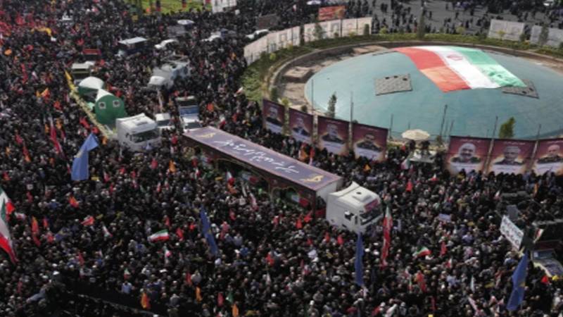 تہران میں اسرائیلی حملوں کے شہداء کی نماز جنازہ، کمانڈرز اور ایٹمی سائنسدانوں کو خراجِ عقیدت