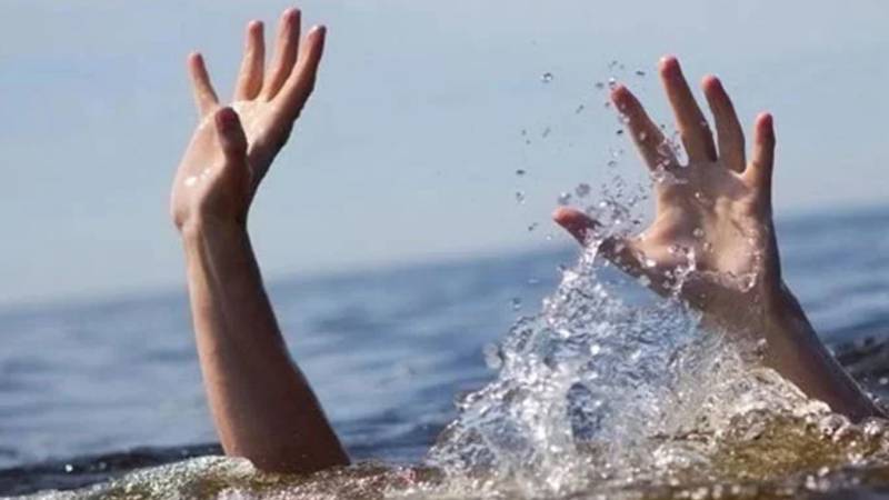 بلوچستان میں سیلابی ریلے اور ڈیم میں ڈوبنے سے 5 خواتین جاں بحق، کئی افراد کو ریسکیو کر لیا گیا