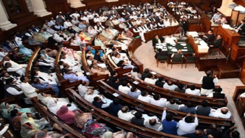 پنجاب اسمبلی میں وزراء و اسپیکر کا لیو الاؤنس تنخواہ کے برابر کرنے کا بل منظور