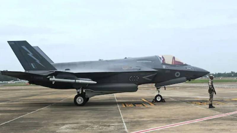 برطانیہ کا کیرالہ میں پھنسے F-35 طیارے کو کھول کر منتقل کرنے کا فیصلہ زیر غور