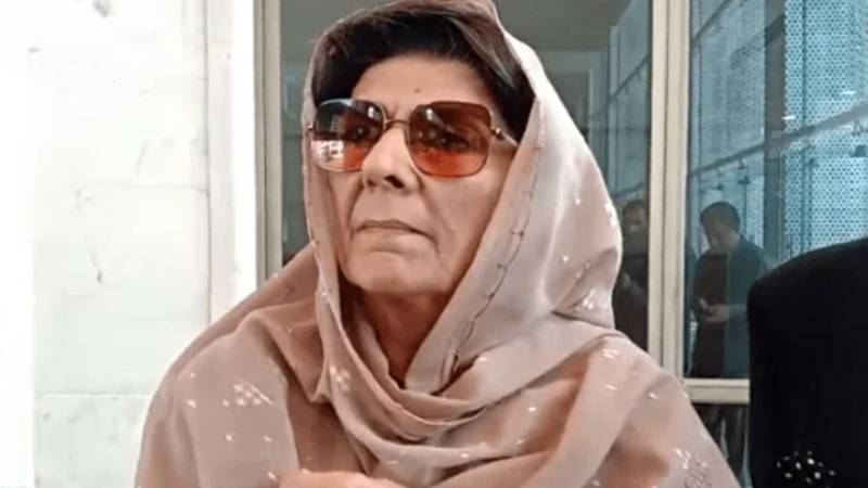 عمران خان کا واضح مؤقف: موجودہ حکومت کو کسی صورت قبول نہیں، علیمہ خان
