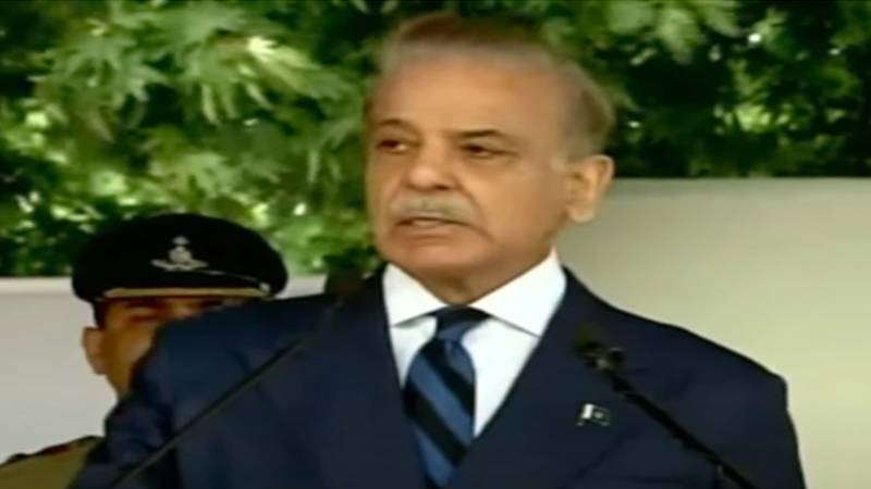 کراچی میں رہائشی عمارت گرنے پر وزیراعظم شہباز شریف اور چیئرمین آباد کا اظہار افسوس , ریسکیو آپریشن تیز کرنے کی ہدایت